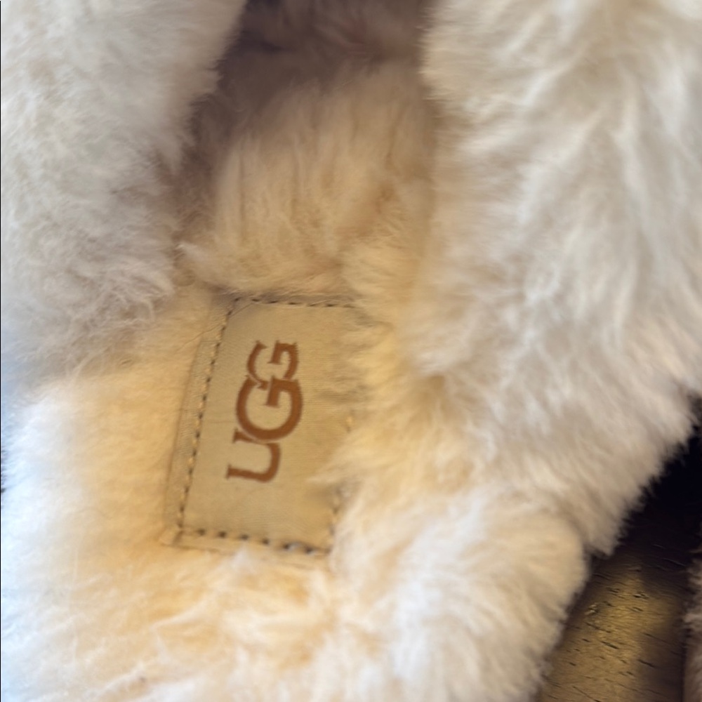 UGG Tan and Cream Women's Slippers - Picture 4 of 4